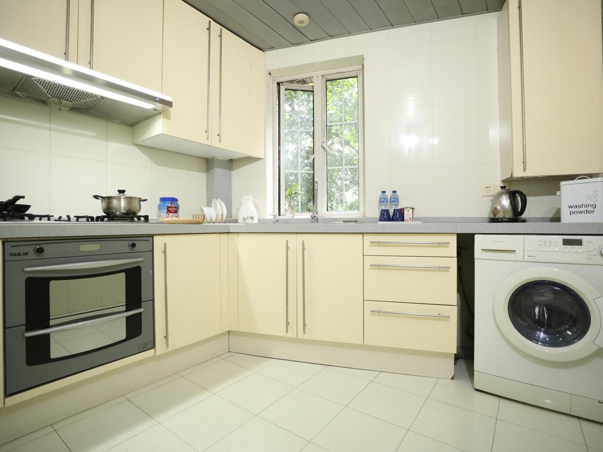 Ladoll Service Apartments Шанхай Екстериор снимка